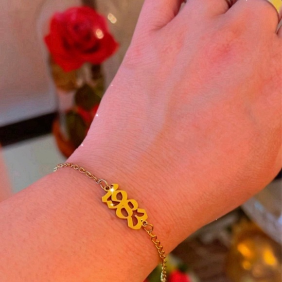 1983 Bracelet (SMALL) Non Tarnish - Picture 1 of 2